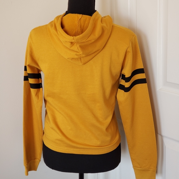 LOV Boutique. The Bold & Beautiful Crop Hoodie - Picture 4 of 8